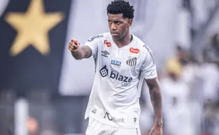 Imagem ilustrativa da imagem Gil desiste da aposentadoria e renova vínculo com o Santos por mais uma temporada