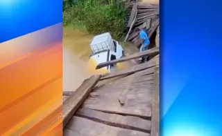 Imagem ilustrativa da imagem VÍDEO: Ponte desaba e carro com quatro pessoas cai em rio em Pancas