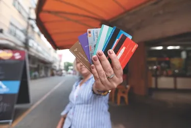 Imagem ilustrativa da imagem 1 milhão já pode refinanciar e parcelar dívida no cartão de crédito