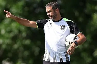 Imagem ilustrativa da imagem Ansiedade é a maior preocupação de Artur Jorge para 'final' contra o São Paulo