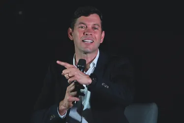 
          Imagem ilustrativa da imagem Arnaldinho bate o martelo e chega ao PSDB
          