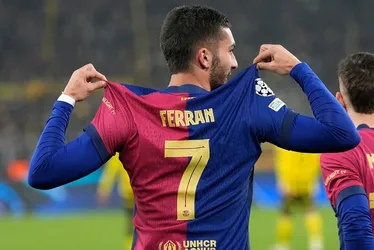 Imagem ilustrativa da imagem Barcelona, Milan e Arsenal vencem; City é derrotado pela Juventus na Champions