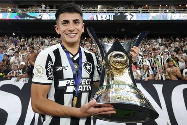 Imagem ilustrativa da imagem Reforço do Lyon, argentino Almada se despede do Botafogo: 'Foi incrível'