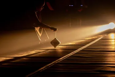 Imagem ilustrativa da imagem CAIXA Cultural Recife apresenta “Três Luzes”, monólogo com dramaturgia instigante