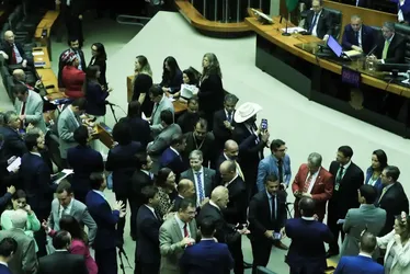 Imagem ilustrativa da imagem Câmara responde a Dino e diz que líderes cumpriram lei sobre emendas