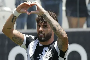 Imagem ilustrativa da imagem Depay pediu para Yuri Alberto ficar no Corinthians: 'mandou muita mensagem'
