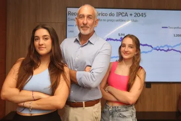 Imagem ilustrativa da imagem Educação financeira: adolescentes usam mesada para investir