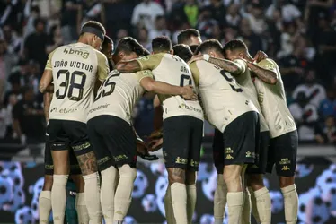 Imagem ilustrativa da imagem Em noite de Coutinho, Vasco bate Atlético-MG e volta a vencer no Brasileirão