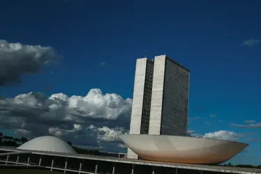 Imagem ilustrativa da imagem A política em torno do aumento do IOF