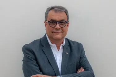 Imagem ilustrativa da imagem Empresários encerram negócios por não encontrar quem trabalhe
