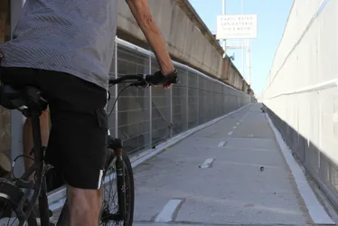 Imagem ilustrativa da imagem Após manutenção, tráfego na Ciclovia da 3ª Ponte volta a funcionar normalmente