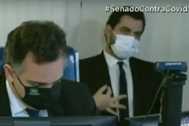 Imagem ilustrativa da imagem Ex-assessor de Bolsonaro é condenado por gesto supremacista branco