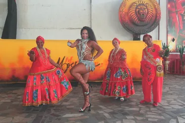 Imagem ilustrativa da imagem Festas no ritmo do Carnaval agitam o final de semana no ES