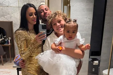 Imagem ilustrativa da imagem Filhos de Neymar estão doentes, diz Bruna Biancardi