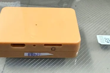 Imagem ilustrativa da imagem Funcionário público é preso por usar ponto eletrônico em concurso do TSE no Recife