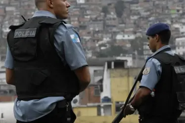 Imagem ilustrativa da imagem Governo quer disciplinar uso de força policial: arma será último recurso
