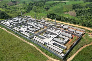 Imagem ilustrativa da imagem Governo vai concluir obras do presídio de Araçoiaba que estava inacabado