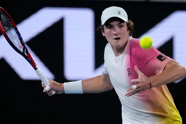 Imagem ilustrativa da imagem João Fonseca vence Rublev no Australian Open e faz história com atuação arrasadora