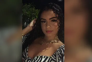 Imagem ilustrativa da imagem Jovem morre após namorado empinar moto e provocar acidente em Cariacica