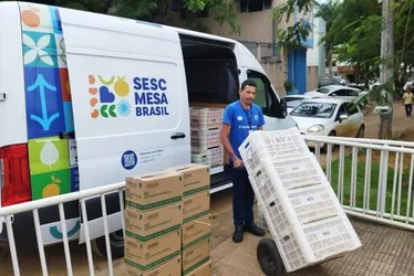 Imagem ilustrativa da imagem Mais de 1 tonelada de alimentos doados pelo Sesc para os afetados pela chuva
