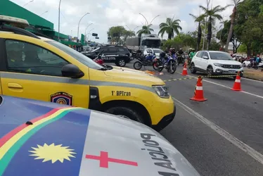Imagem ilustrativa da imagem Motociclista morre ao ser atingido por uma carreta em frente ao aeroporto do Recife