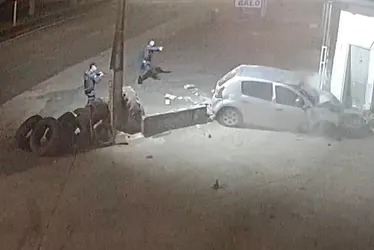 Imagem ilustrativa da imagem Perseguição policial termina com acidente e morte em Cariacica; veja o vídeo
