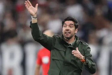 Imagem ilustrativa da imagem Por que Abel Ferreira não se apresentou ao Palmeiras com os jogadores para a pré-temporada?