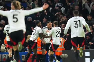 Imagem ilustrativa da imagem Rodrigo Muniz dá vitória ao Fulham e Chelsea cai após 12 partidas sem perder