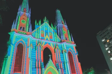 Imagem ilustrativa da imagem Show de luzes e apresentações de corais na Catedral de Vitória