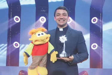 Imagem ilustrativa da imagem Show de luzes e apresentações de corais na Catedral de Vitória