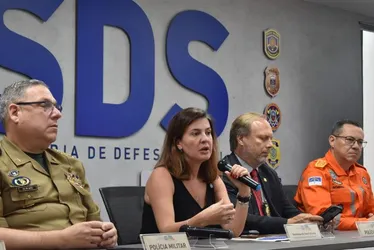 Imagem ilustrativa da imagem Tecnologia e planejamento garantem Réveillon seguro, diz Governo de Pernambuco
