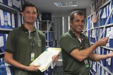 Imagem ilustrativa da imagem Trabalhadores surdos ajudam a digitalizar 1 milhão de processos