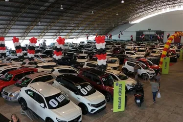 Imagem ilustrativa da imagem Último dia para comprar carros seminovos em feirão na Serra