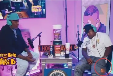 Imagem ilustrativa da imagem VÍDEO: Rapper dispara arma acidentalmente durante entrevista
