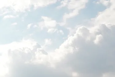 Imagem ilustrativa da imagem Verão começa com alerta de temporais no Sudeste