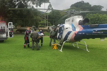 Imagem ilustrativa da imagem Vítima é transportada de helicóptero após cair em rio em Santa Leopoldina