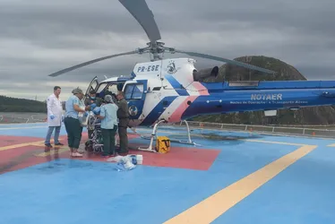 Imagem ilustrativa da imagem Vítima é transportada de helicóptero após cair em rio em Santa Leopoldina