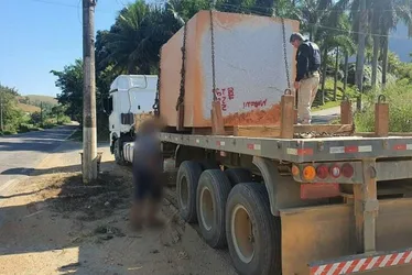 Imagem ilustrativa da imagem Caminhões circulam fora dos horários permitidos