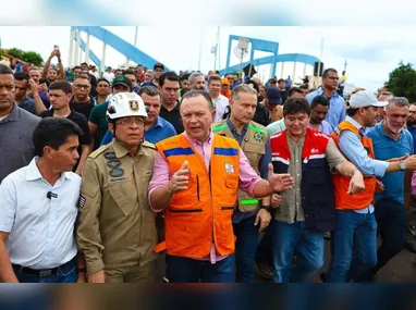 Jovem compartilhou foto fazendo gesto da facção sem saber