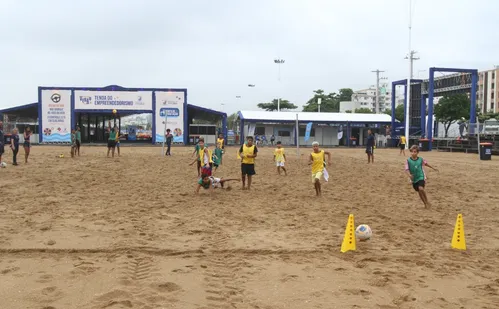 
          Imagem ilustrativa da imagem 10 horas de diversão por dia na arena de Camburi
          