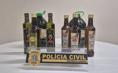 
          Imagem ilustrativa da imagem 7 mil garrafas de azeite adulterado são apreendidas em distribuidoras no ES
          