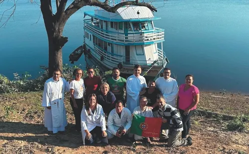 
          Imagem ilustrativa da imagem Abertas as inscrições para o barco-hospital Laguna Negra
          