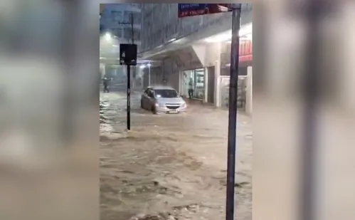 
          Imagem ilustrativa da imagem Alerta vermelho para transbordamento de rios e deslizamentos de encostas no ES
          