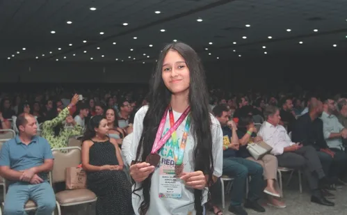 
          Imagem ilustrativa da imagem Alunos da rede pública conquistam 287 medalhas de Matemática
          