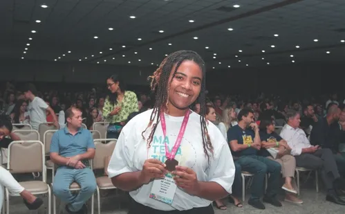 
          Imagem ilustrativa da imagem Alunos da rede pública conquistam 287 medalhas de Matemática
          