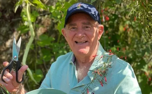 
          Imagem ilustrativa da imagem Aos 90 anos, Renato Aragão diz que fará filme em inglês: 'Estou nascendo agora'
          