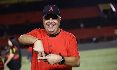 
          Imagem ilustrativa da imagem Após acesso histórico à Série A, Yuri Romão deve ser candidato à reeleição do Sport
          