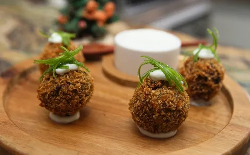 
          Imagem ilustrativa da imagem Aprenda a aproveitar as sobras da ceia de Natal
          