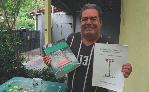 
          Imagem ilustrativa da imagem Autor de livros sobre o futebol capixaba: “Uni minhas paixões de criança”
          