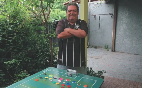 
          Imagem ilustrativa da imagem Autor de livros sobre o futebol capixaba: “Uni minhas paixões de criança”
          